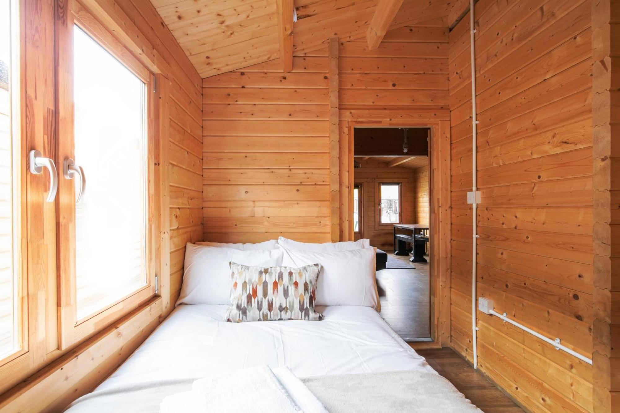 The Baltic Cabin - Cains Brewery Village ليفربول المظهر الخارجي الصورة